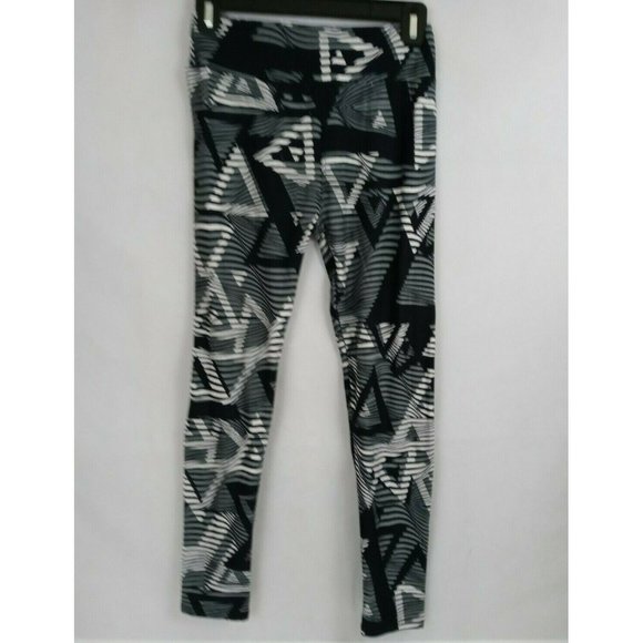 New LuLaRoe One Size Leggings Black & White With Geometric Triangles Design - Picture 2 of 6